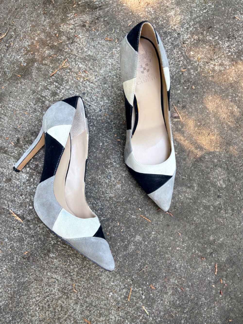 Heels - Picture 2 of 5